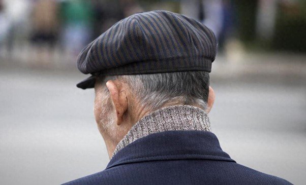 Зимняя мода для мудрых мужчин - уютные шапки для дедушкиного элегантного образа